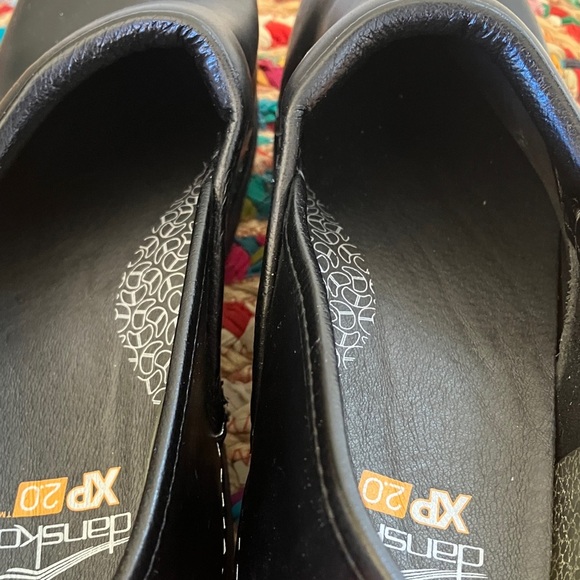 Dansko XP 2.0 Classic Black Clogs - Picture 2 of 5